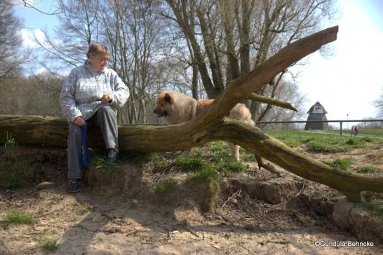 Falko vom Lachsbach mit Frauchen